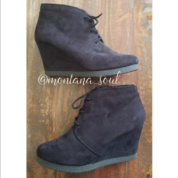 Shoes - Heeled Booties